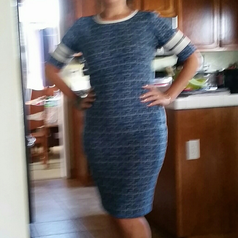 Dress - Picture 2 of 3